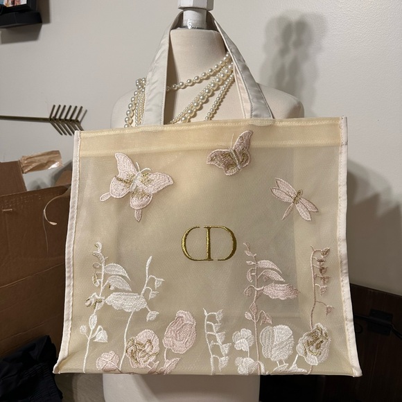 DIOR GWP/VIP Cream and Gold Embroidered Mesh Tote - Picture 1 of 11